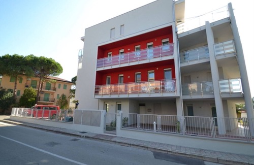 Rosapineta Apartment | Modern flat in central location in Rosolina Mare