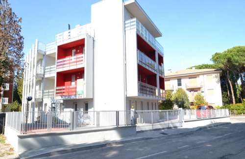 Rosapineta Apartment | Modern flat in central location in Rosolina Mare