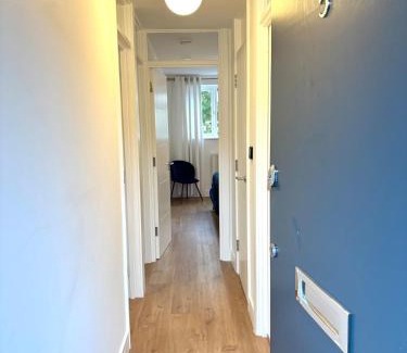 Penge and Cator Apartment | Modern Flat In Penge - 3 person