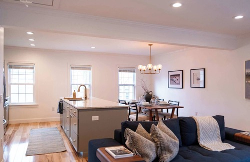 St. Michaels Apartment | Modern Flat in the Heart of St. Michaels – Walk Everywhere