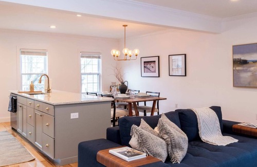 St. Michaels Apartment | Modern Flat in the Heart of St. Michaels – Walk Everywhere