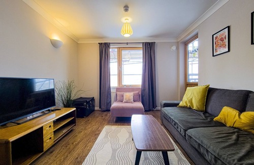 Stepney Green Apartment | Modern Flat with Great Transport Links IPassTheKey
