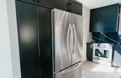 Stratford House | Modern Full Home steps from the Stratford Festival