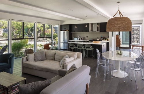 Glen Ellen House | Modern Glass Oasis-Pool, Hot Tub, Sport Court & Nature on 1.5 Acres, 3 bedrooms
