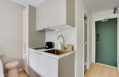 Meudon-la-Foret Apartment | Modern "green Suites" Residence - Meudon/velizy