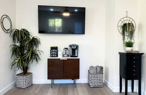 Scripps Ranch Apartment | Modern Guesthouse with Private Yard. Pet Friendly!