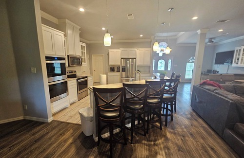 Como House | Modern Home in Excellent Location!