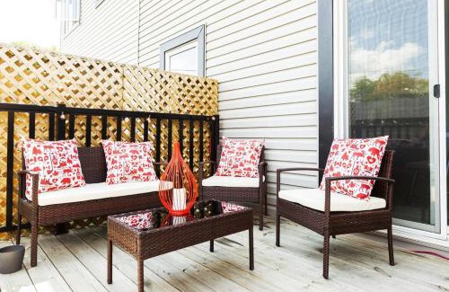 Jasper Place Apartment | Modern Home - King Bed - Garage - Long Stays