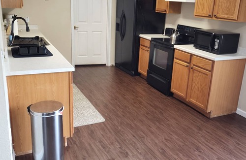 Los Cielos House | Modern Home Minutes Away from COTA & Downtown Austin.