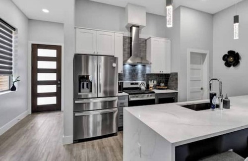Dallas House | Modern Home near Downtown