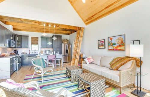 Little Kowaliga Cottage | Modern Home Near Lake Martin: Fishing Pond On-Site