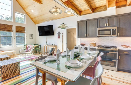 Little Kowaliga Cottage | Modern Home Near Lake Martin: Fishing Pond On-Site