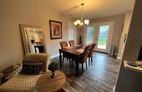 San Antonio Heights House | Modern Home SoCal Luxury Claremont/Upland 2BD/ 2BTH +Den, Oasis Backyard w/ BBQ