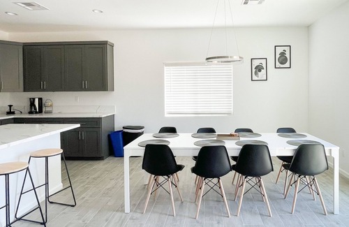 Desert Hot Springs House | Modern Home in Coachella Valley (sleeps 8-10)
