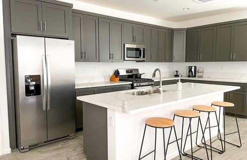 Desert Hot Springs House | Modern Home in Coachella Valley (sleeps 8-10)
