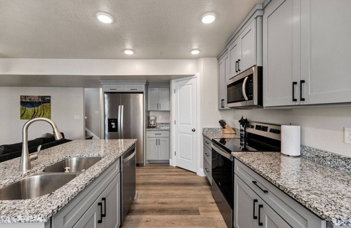 Garden City House | Modern Lake Retreat | Steps to Marina & Adventure