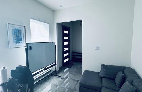 West Dallas House | Modern Luxe City Retreat near Trinity Groves, in Dallas, TX