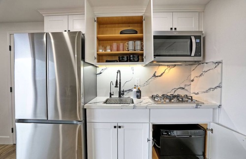 West University House | Modern Luxe Guest House | Stunning Views + Parking