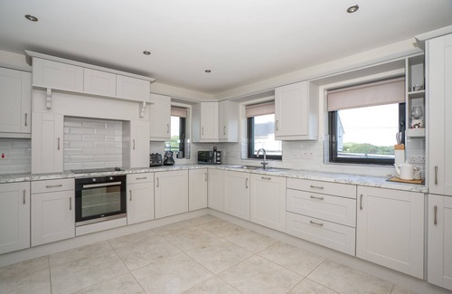 Laghy House | ★ Modern Luxury | 350m Murvagh Beach & Golf Club ★