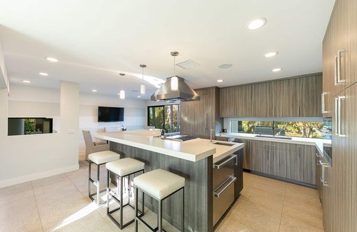 Cardiff-by-the-Sea House | Modern Luxury at it's best! Resort home with ocean view/mins to beach & pool!