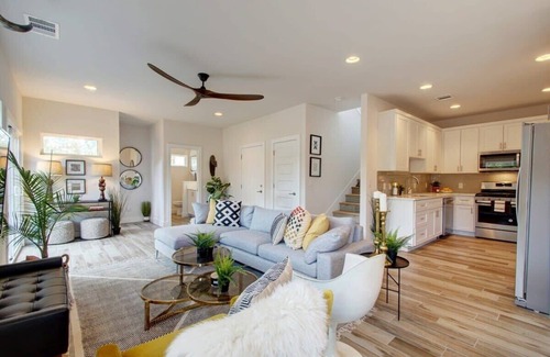 East MLK House | Modern Luxury Home | Shared Pool