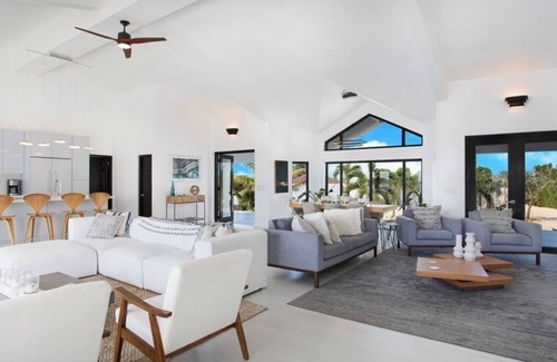 South Hill Villa | Modern Luxury Waterfront Residence on Anguilla - Pelican Bay Villa