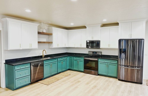 Mapleton Apartment | Modern Mapleton Get-a-way