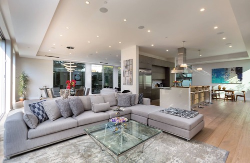 Melrose Villa | Modern Melrose Luxury Villa High Ceilings - 5 BDR