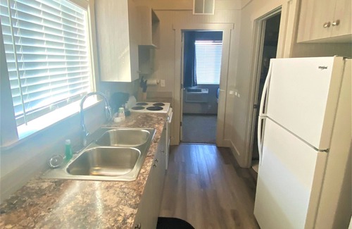 Ballard Cabin | Modern Mini-Home with Big Comfort — Perfect Base for Basin Adventures