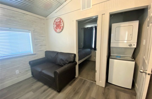 Ballard Cabin | Modern Mini-Home with Big Comfort — Perfect Base for Basin Adventures