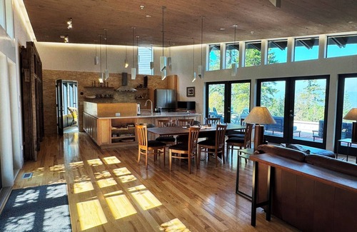 Sky Meadows Ranch Cabin | Modern Mountain Lodge · 3BR Design Retreat above Cle Elum