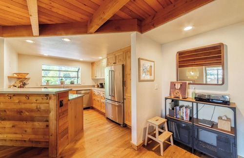 Mammoth Lakes House | Modern Mountain Townhome, Views, Pool & Spa 581