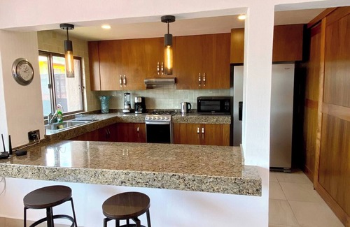 Ajijic House | Modern LUX Ajijic 2 Bed Home -Fantastic Location -Bikes - Gym - Pickleball Court