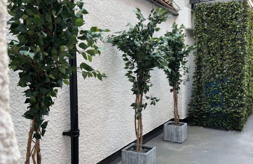 Worksop Apartment | Modern newly refurnished apartment in the heart of Sherwood Forest- Worksop Nottinghamshire