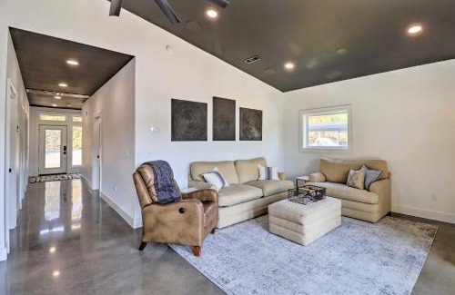 Norfork House | Modern Norfork House with Patio on White River!