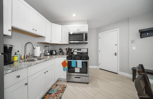 North End Apartment | Modern North End Studio