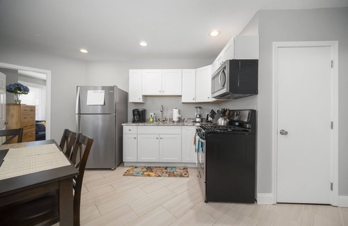 North End Apartment | Modern North End Studio