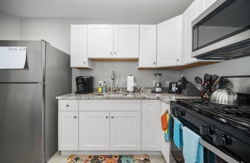 North End Apartment | Modern North End Studio