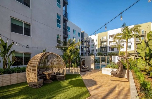 Lyon Street Apartment | Modern Oasis 10 Min From Disneyland With Pool GYM