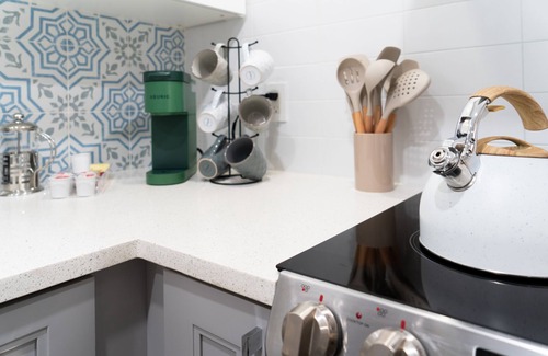 Central Oakland Park Apartment | Modern Oasis