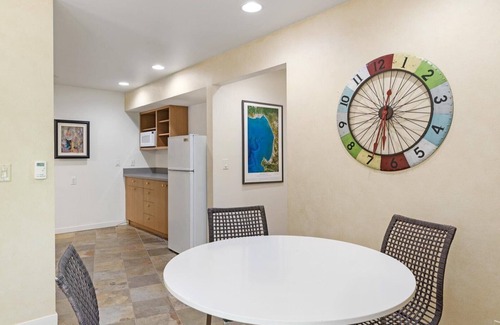 Opal Cliffs House | Modern Oasis – Walk to Moran Lake & Beach from this Peaceful Retreat
