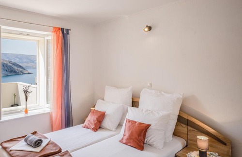 Metajna Apartment | Modern Oceanview