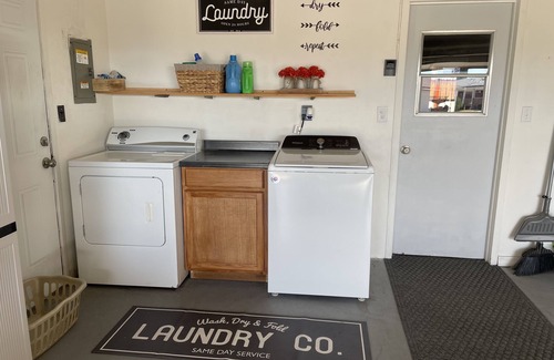 Northeast El Paso House | Modern Open House w POOL, close to Fort Bliss