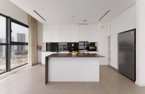 Abu Dhabi Apartment | Modern & Panoramic Sea View Apt on Al Reem Island