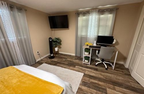 Buena Vista House | Modern Peaceful Getaway 9 Min to Beach Fast Wi-Fi