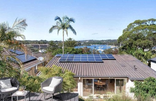 Newport House | Modern Pittwater home with all the creature comforts
