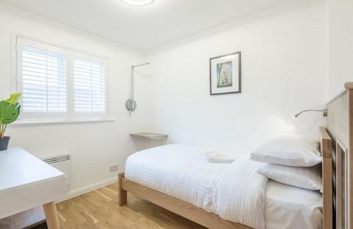 Cherry Hinton Apartment | Modern & Private - Free Parking