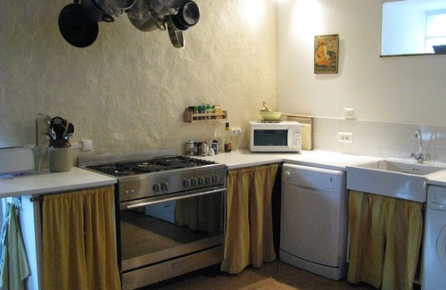 Thuy House | Modern renovated barn in the Pyrenees, large outdoor space & large pool