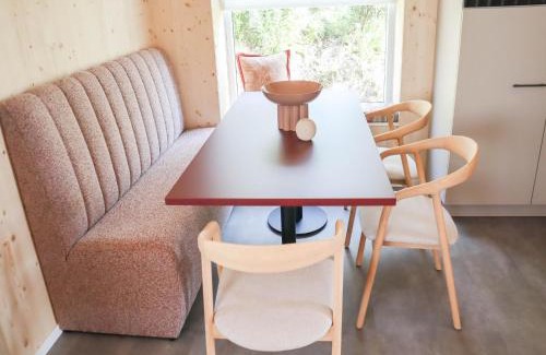 's-Gravenzande House | Modern Retreat Near Beach