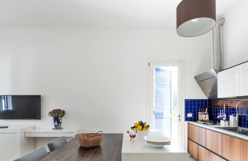 Eastern Sicily Villa | Modern romantic villa near the sea